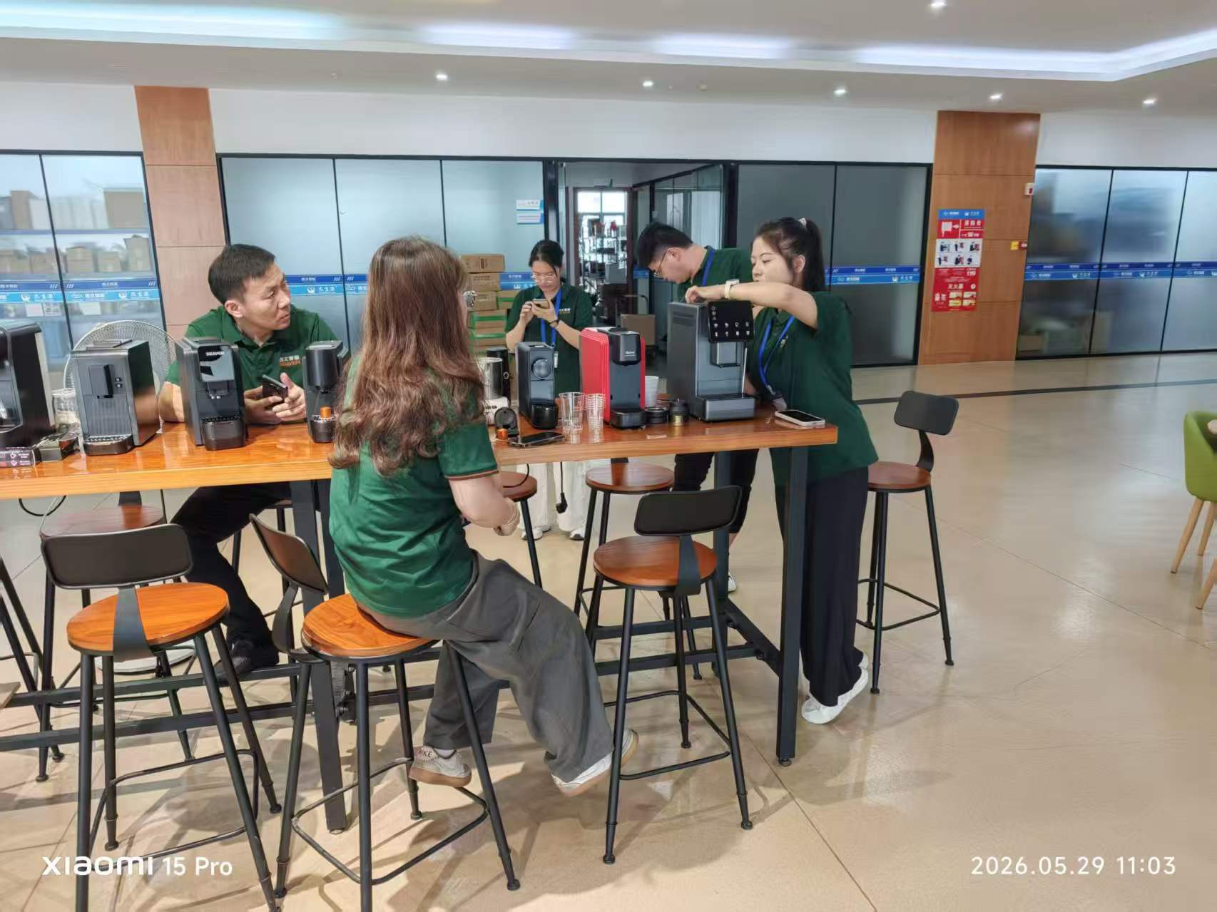 ການຝຶກອົບຮົມທີມງານເຄື່ອງຈັກກາເຟແບບມືອາຊີບເພີ່ມການເຕີບໂຕຂອງຄໍາສັ່ງແລະຄຸນນະພາບການບໍລິການແນວໃດ? ການຝຶກອົບຮົມທີມງານເຄື່ອງຈັກກາເຟແບບມືອາຊີບເພີ່ມການເຕີບໂຕຂອງຄໍາສັ່ງແລະຄຸນນະພາບການບໍລິການແນວໃດ?